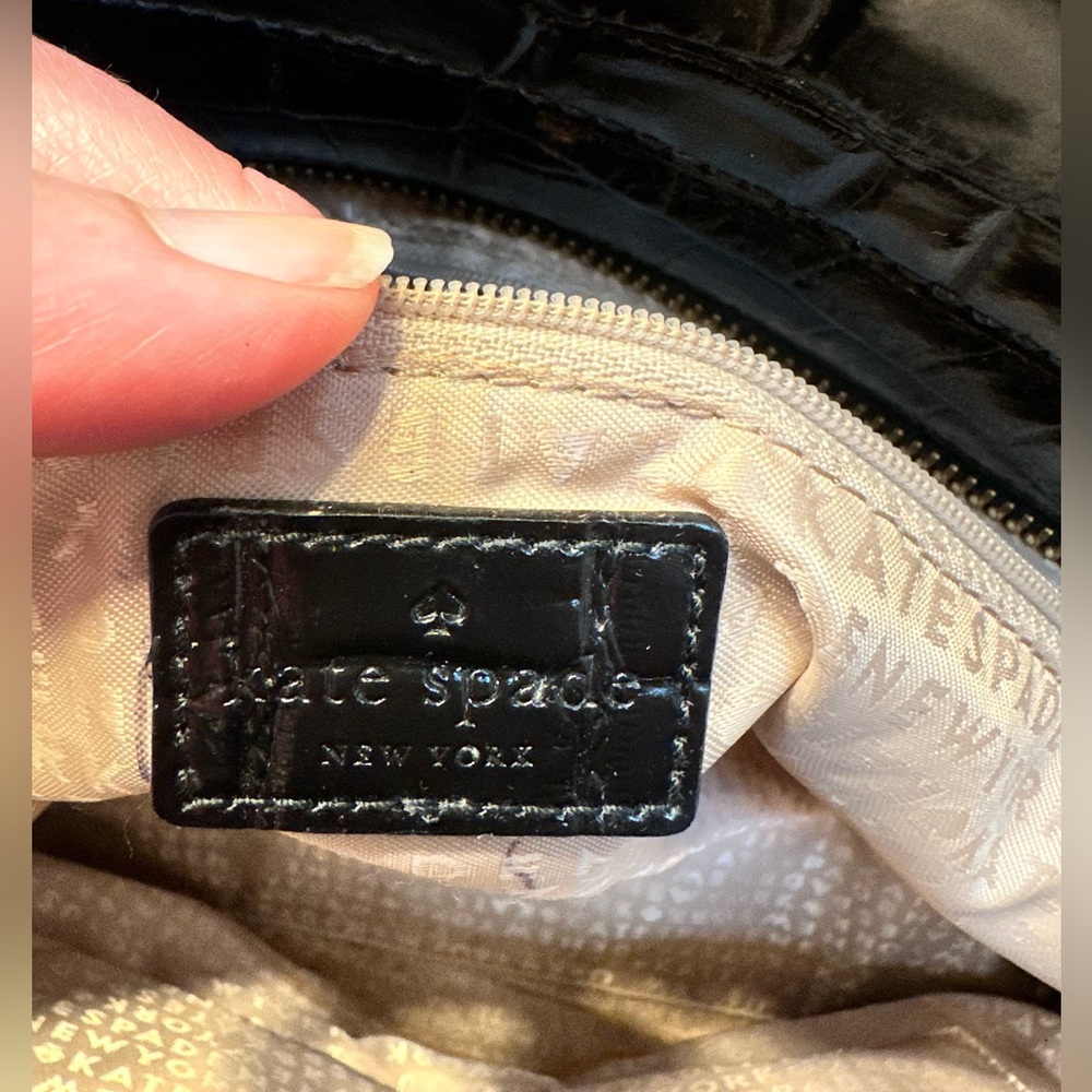 Kate Spade Elegant Black Crocodile-Embossed Handbag - Picture 9 of 15